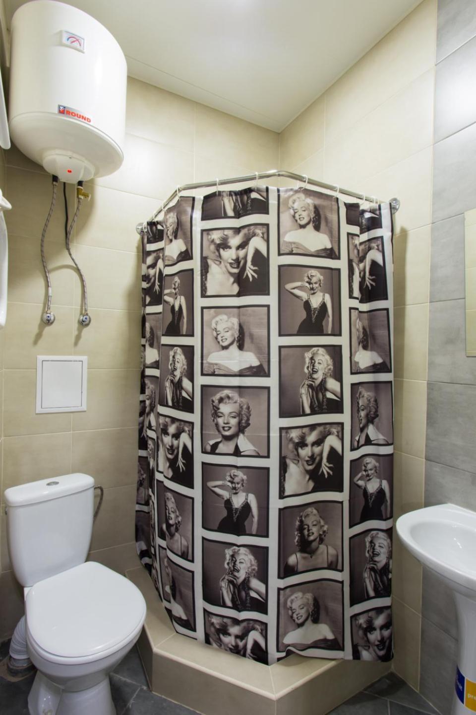 Sumskaya ApartHotel Kharkiv Bagian luar foto