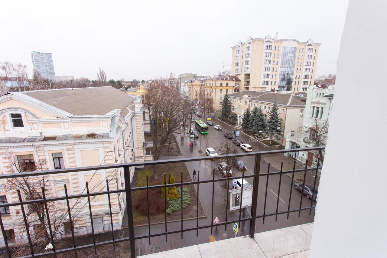 Sumskaya ApartHotel Kharkiv Bagian luar foto